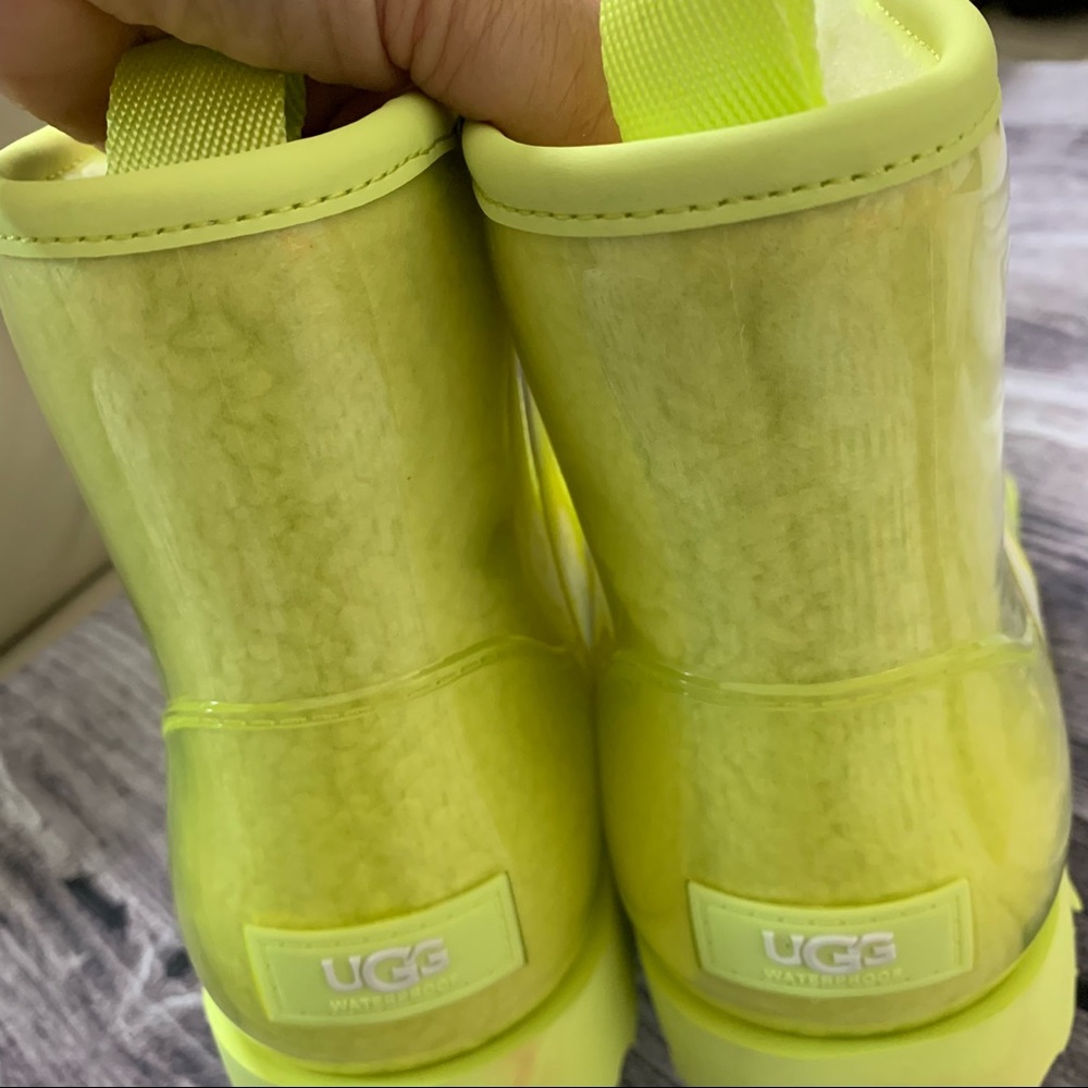 UGG CLASSIC WATERPROOF CLEAR MINI BOOT - Picture 6 of 13